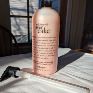 Philosophy shampoo, shower gel, bubble bath. 32 oz Pink frosted layer cake
